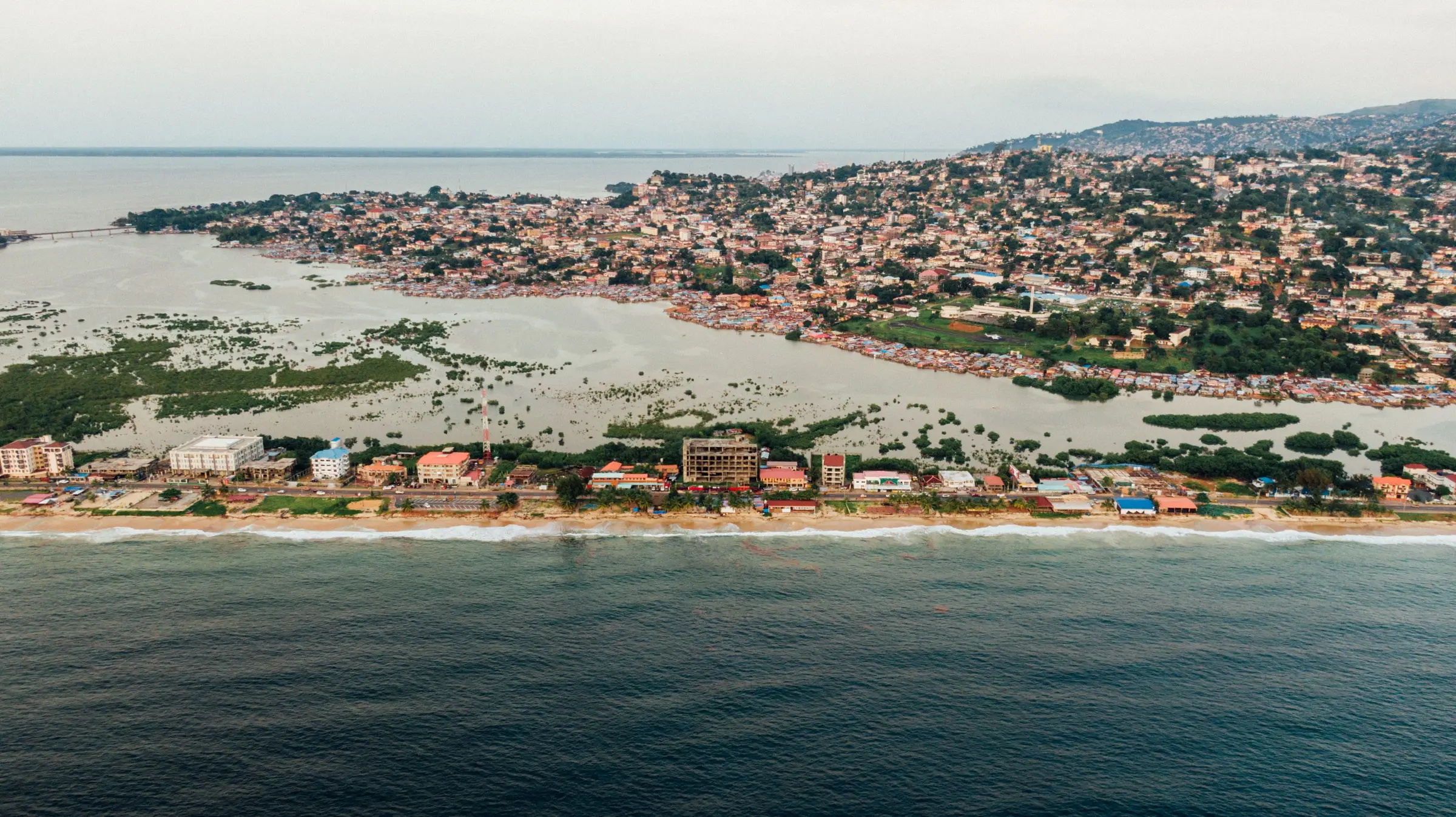 Sierra Leone – pláže a šimpanzi
